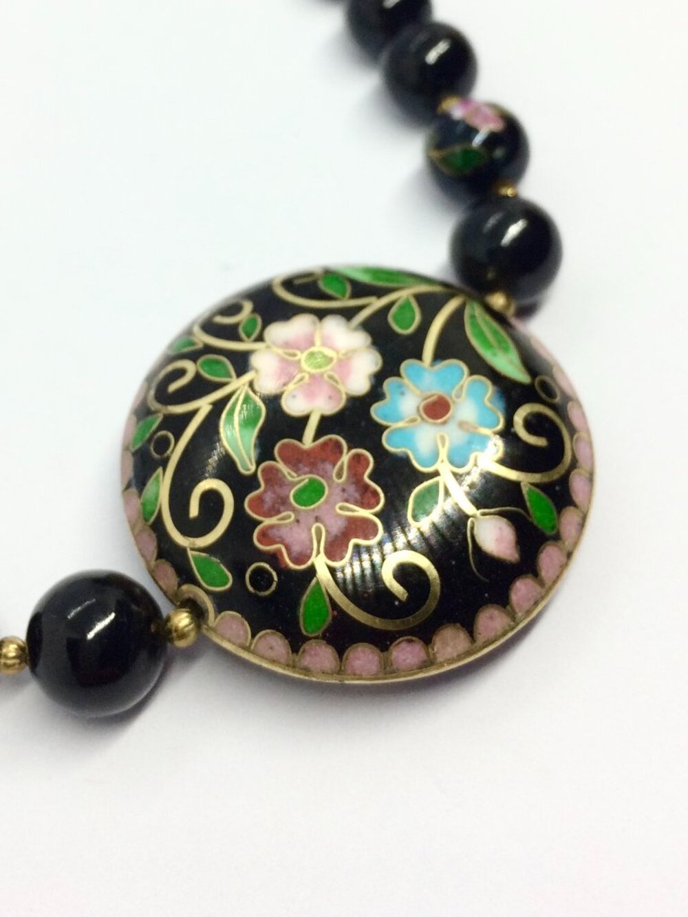 VINTAGE CLOISONNE NECKLACE Black Bead Floral Pendant Gold Tone Statement 22in - Picture 9 of 16